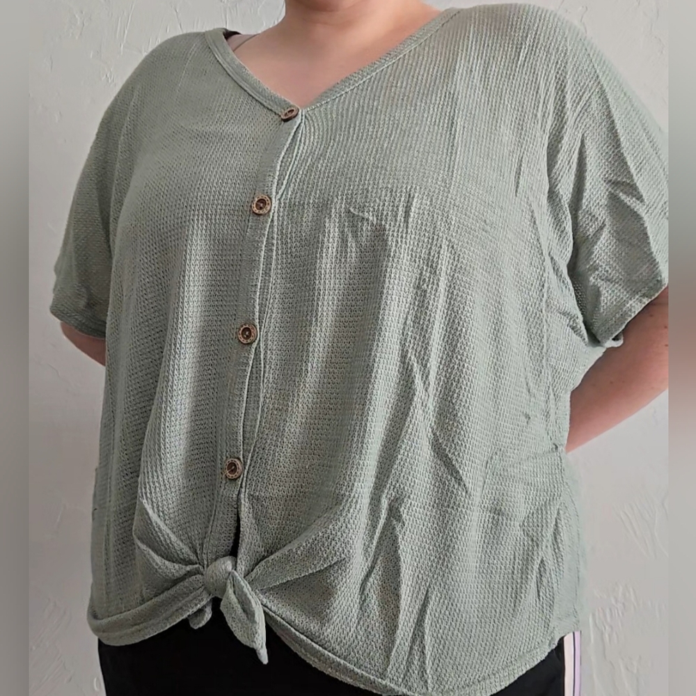 *SALE* Fantastic Fawn Jade Green Button-Down Tie Top